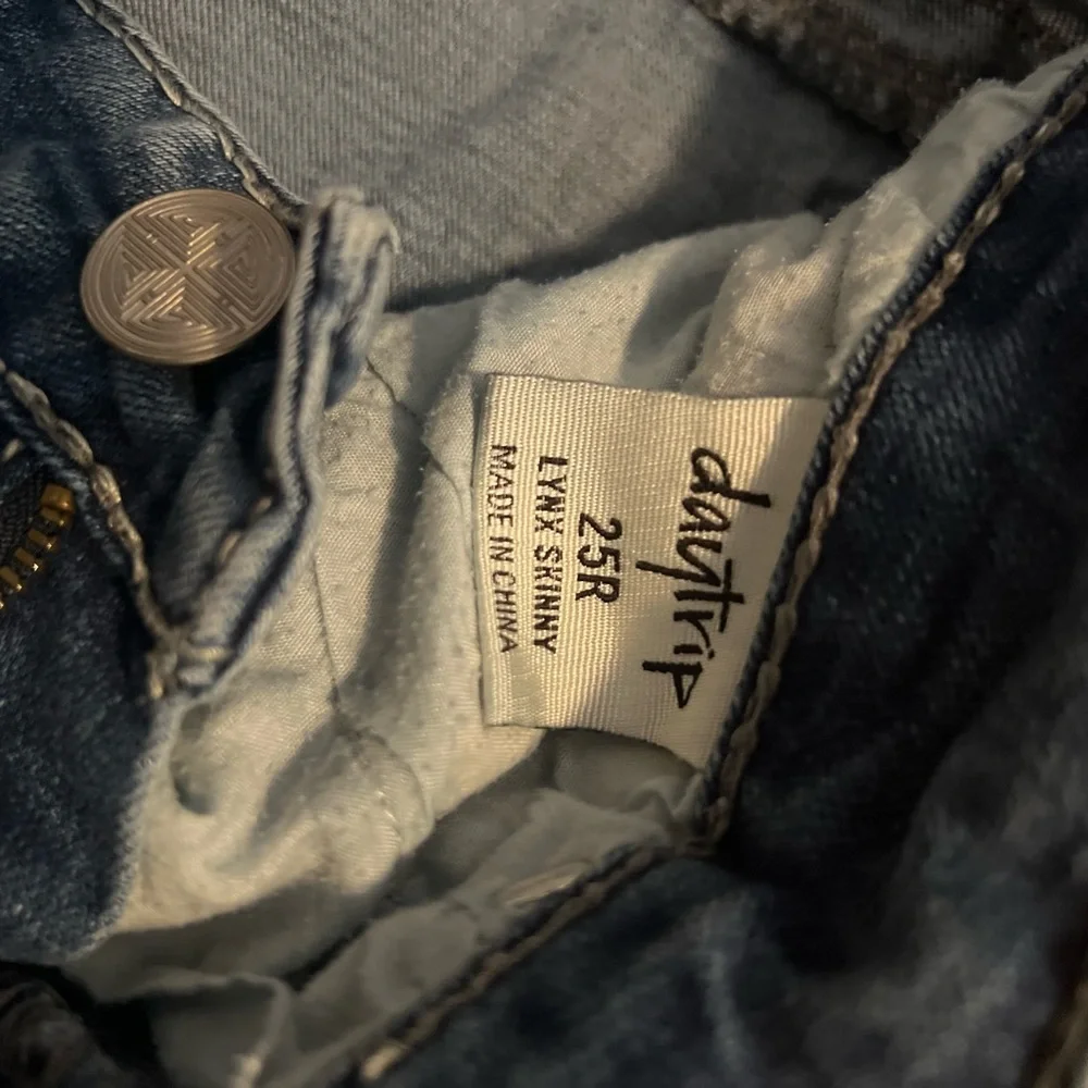 Daytrip Jeans - Picture 4 of 4
